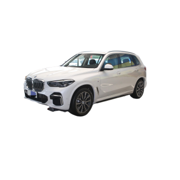 Luxe BMWX5 2022 Gemodificeerd XDrive30Li M Sports pak benzineauto 5-deurs 5-deurs SUV SUV Hoge snelheid 215 km